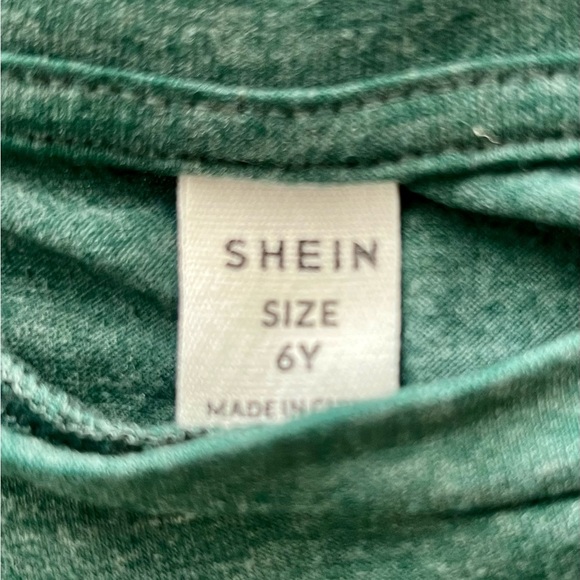 SHEIN Girls Green Leopard Heart Graphic Tee Size 6Y - Picture 3 of 3